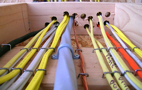 Fios de constru&ccedil;&atilde;o
