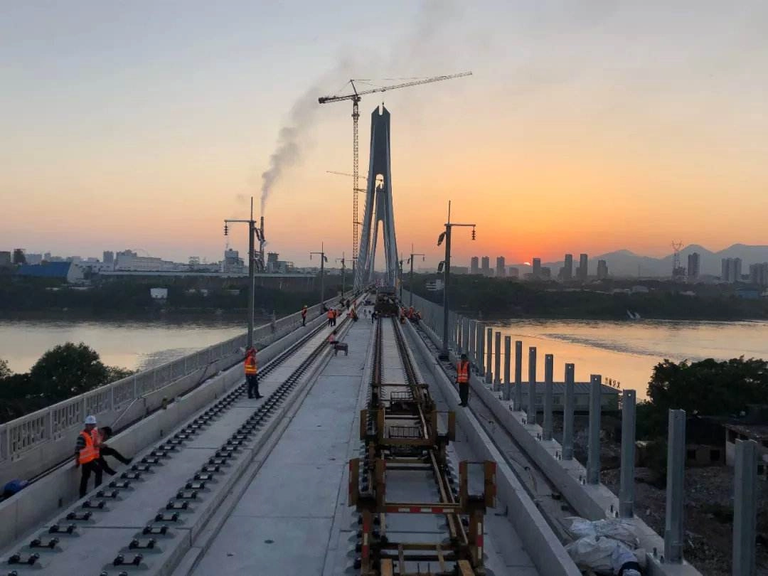 Projeto de fornecimento de material de tr&acirc;nsito ferrovi&aacute;rio para a se&ccedil;&atilde;o central de Nanchang da ferrovia de alta velocidade Nanchang-Ganzhou